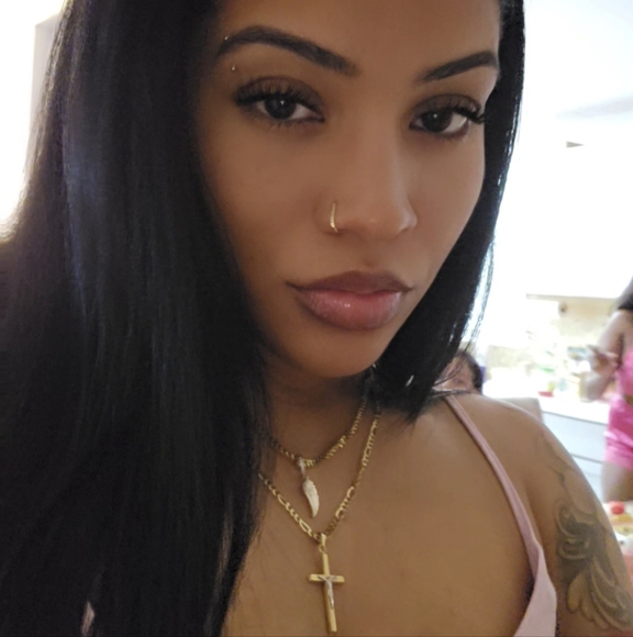 Meet your Posher, Rainesha - Picture 1 of 1